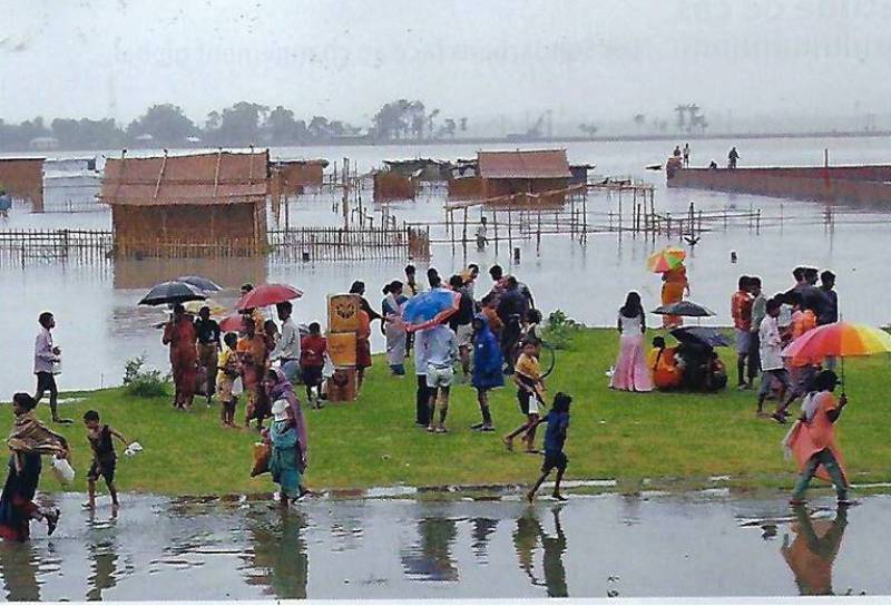 Passage cyclone Aïla 2009 Inde ; Magnard 2016 p.231